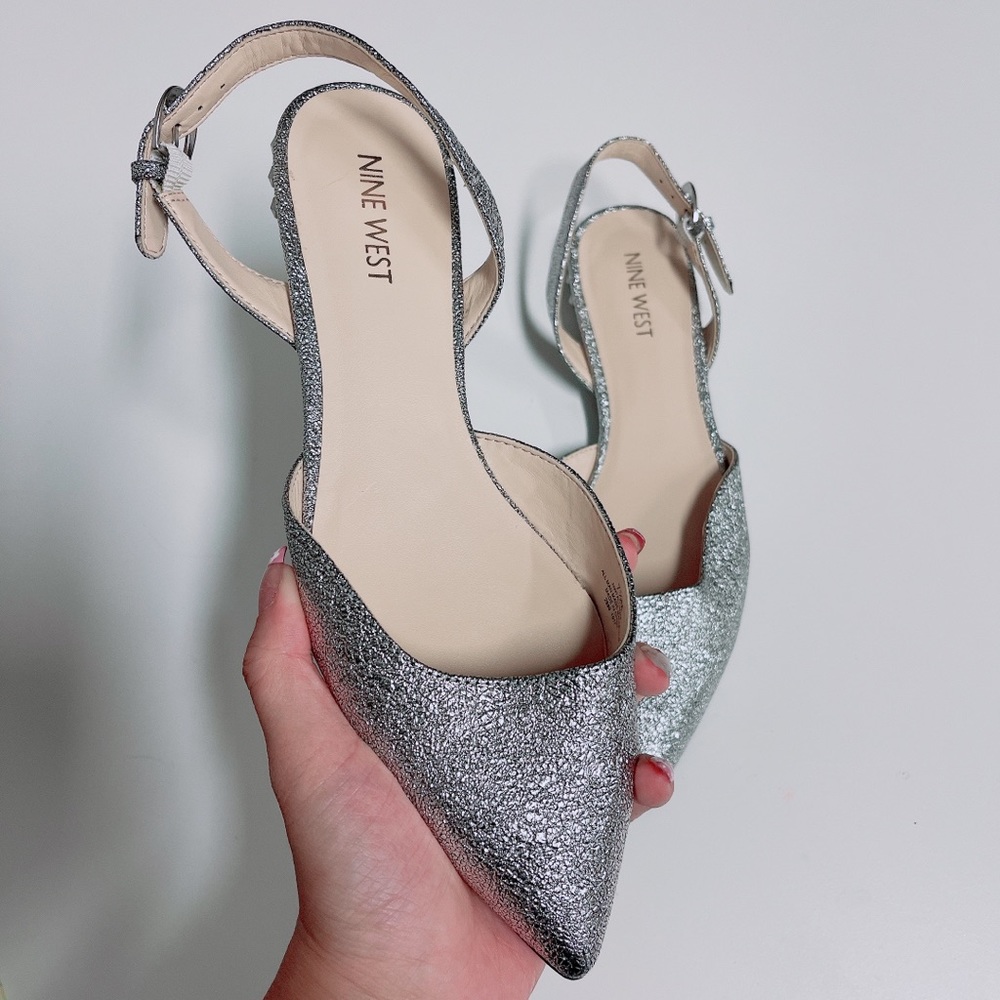 - Nine West  sliver leather Flats /NWOB
